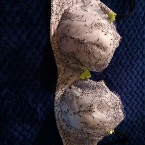 Victoria secret Demi bra 36C